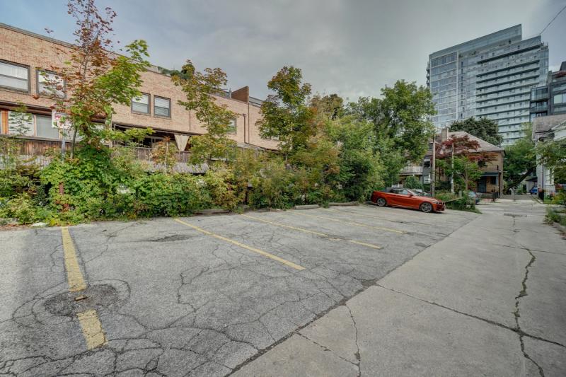 Slideshow :: PropertySpaces - 236 Avenue Road, Toronto, ON, Canada